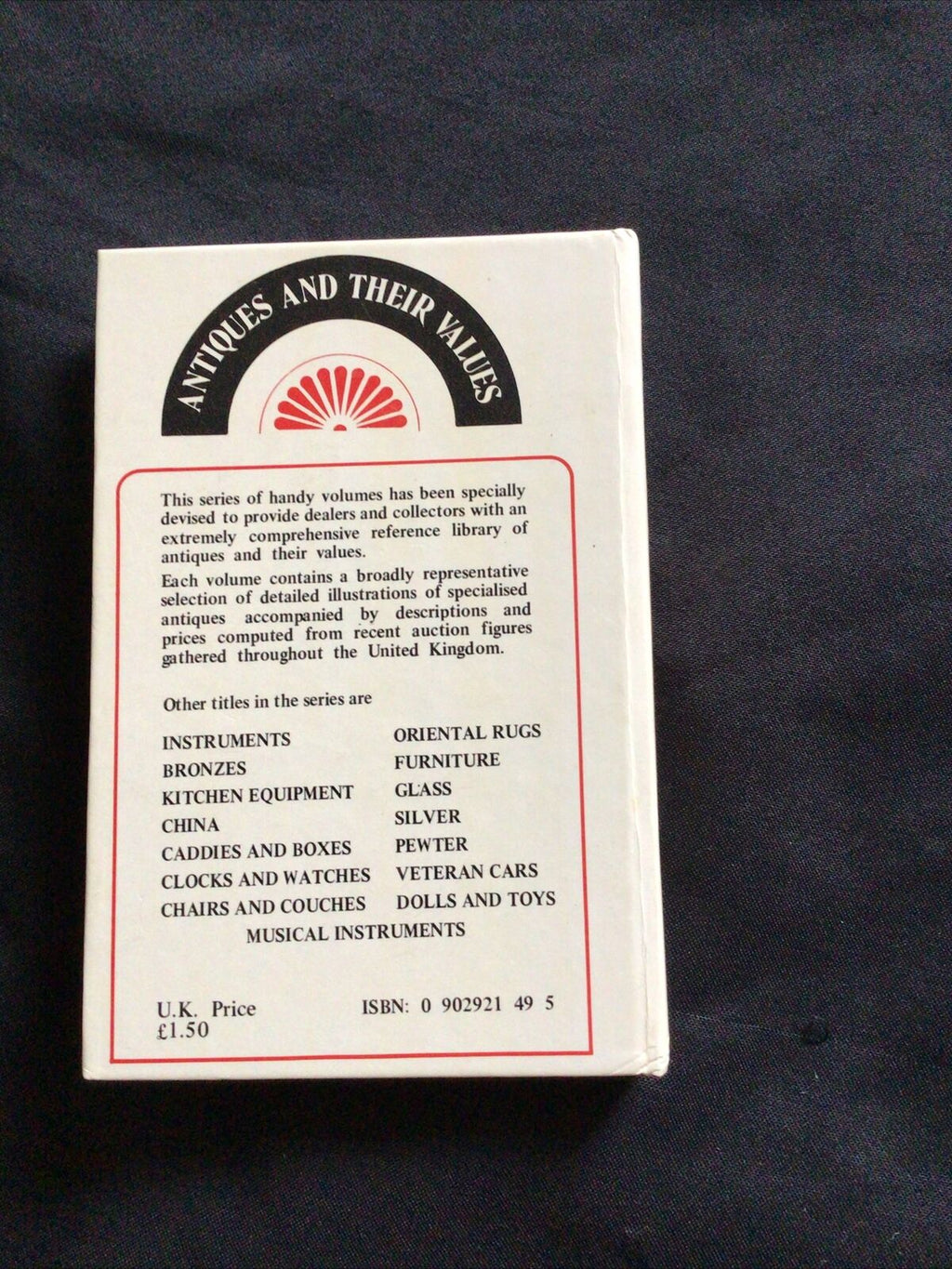 BOOK - Lyle pocket Antiques & Their Values 1976 - MILITARIA - (8586)