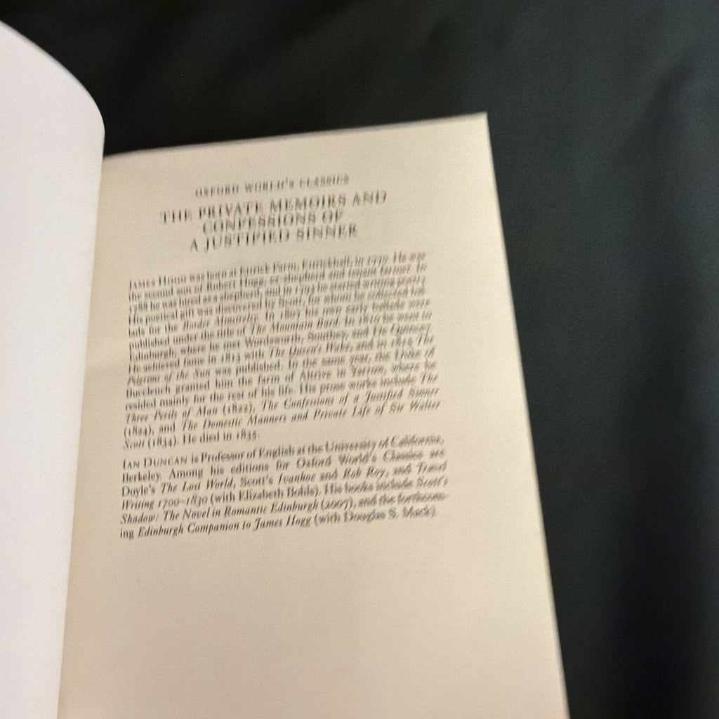 Book, James Hogg, The Private Memoirs and confessions of a Justified Sinner -  (2358)