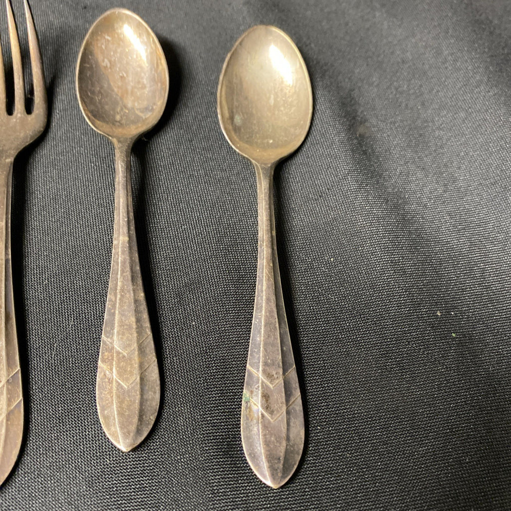 1930's Yeoman Plate EPNS 2 x spoons & 1 x Cake Fork - (1701)