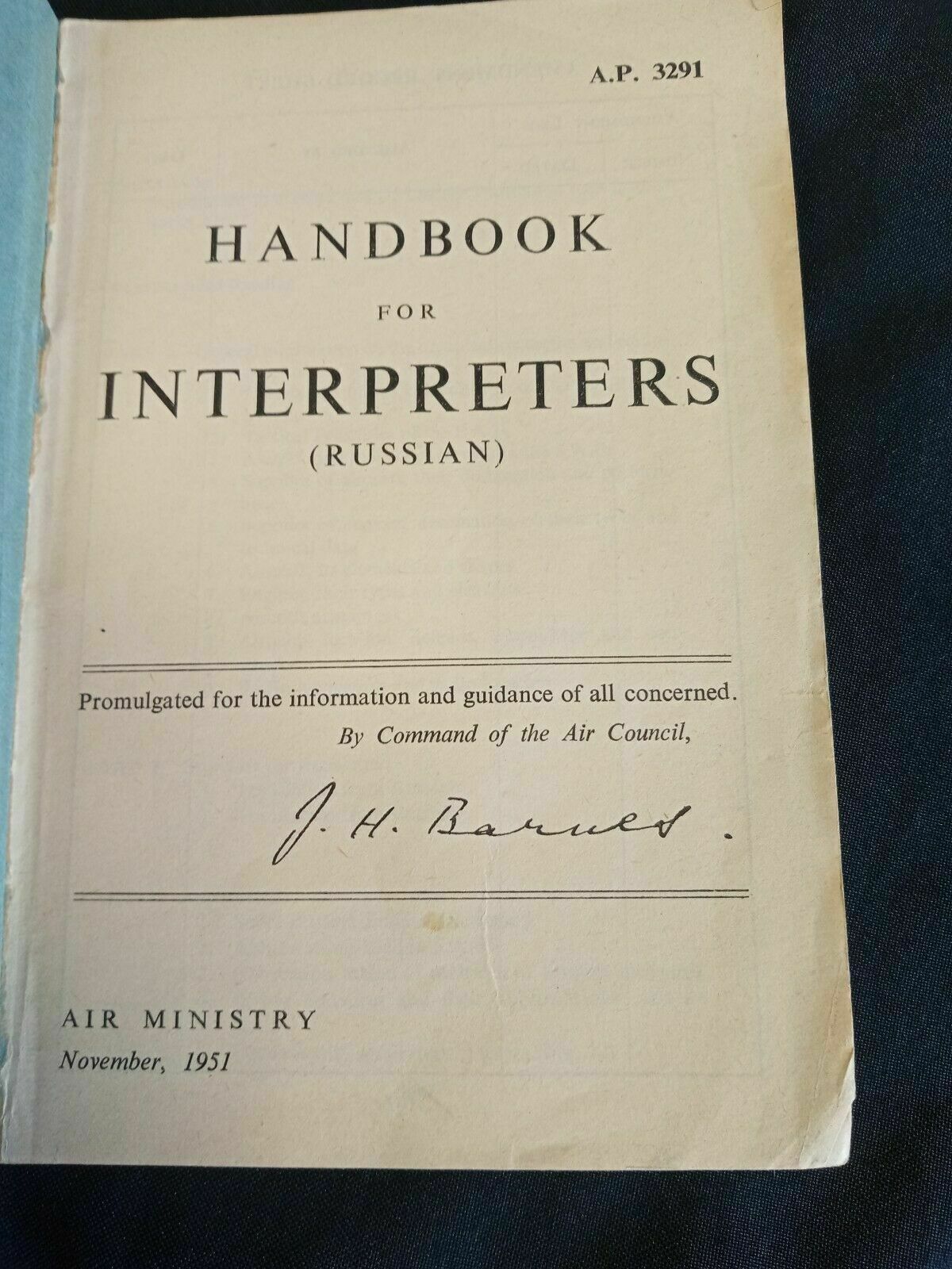 Royal Air Force Air Ministry Handbook for Interpreters RUSSIAN Book 1951 - (7809