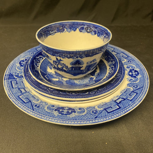 Adderley Ware Old Willow 1 Sugar Bowl 2 x side plates 1 x saucer 1 x Bowl- (1719)