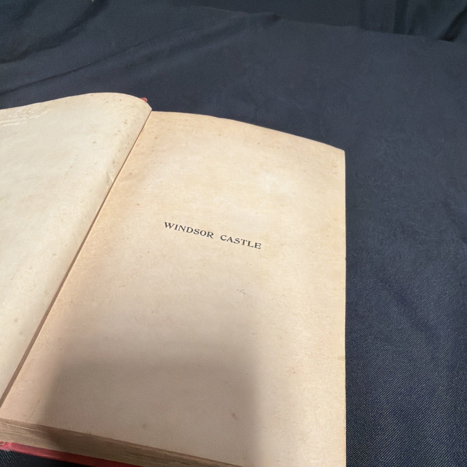 Windsor Castle by W. Harrison Ainsworth 1895 Antique Book The Rainbow Library -(1971)