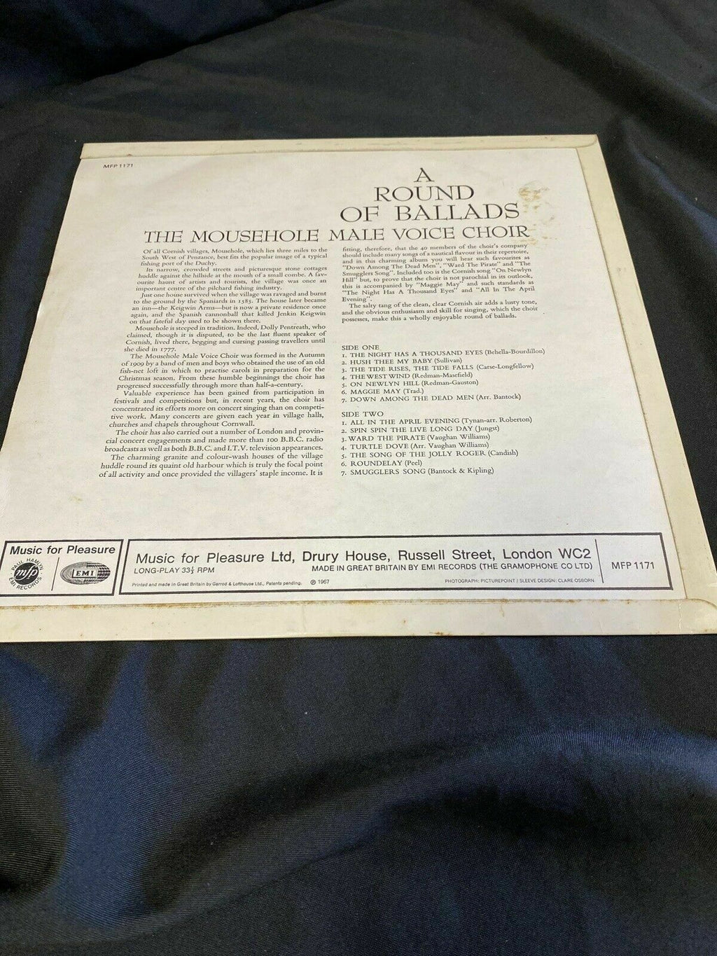 MOUSEHOLE - The Male Voice Choir sing a round of ballads - VINYL Record (7130)