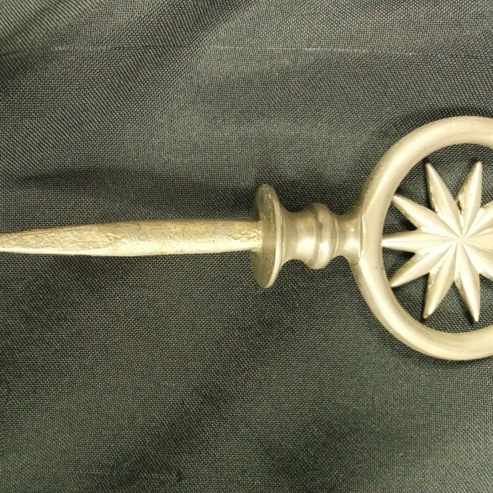 Vintage Heavy Horse Brass Metal Decoration Turret Star Swinger - (8252)