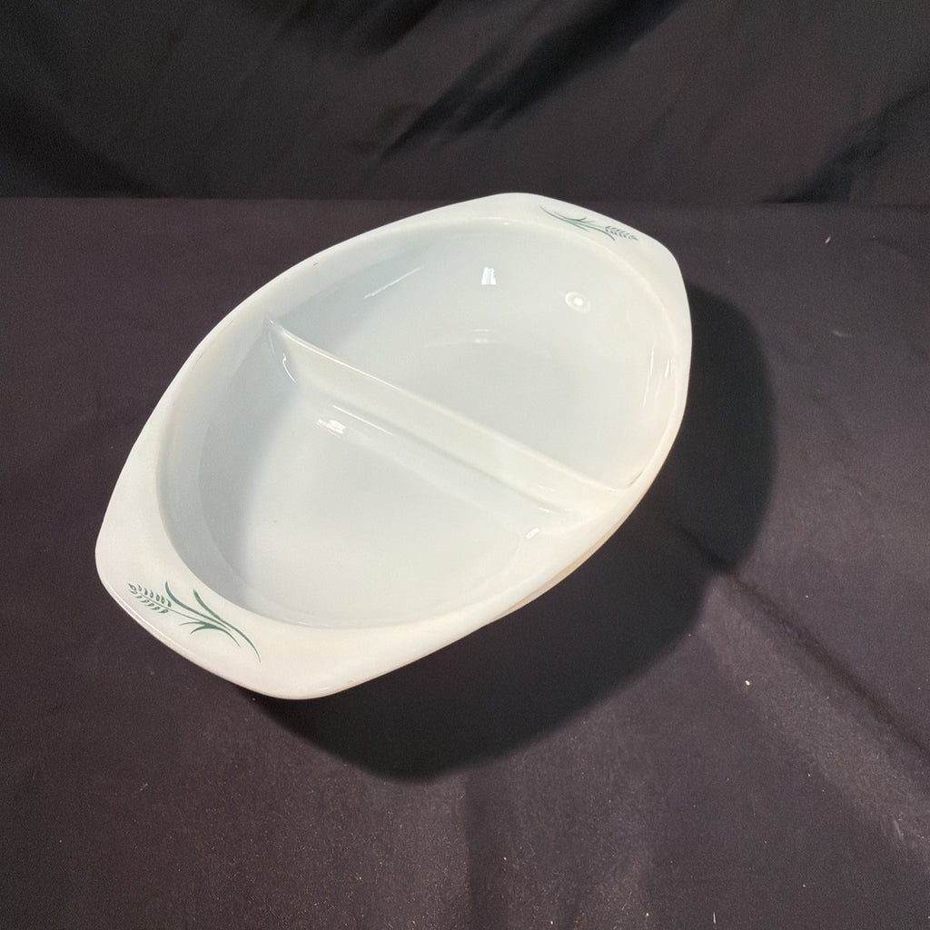 Pyrex 1960's Wheatsheaf design Divided Vegetable Dish - (2367)
