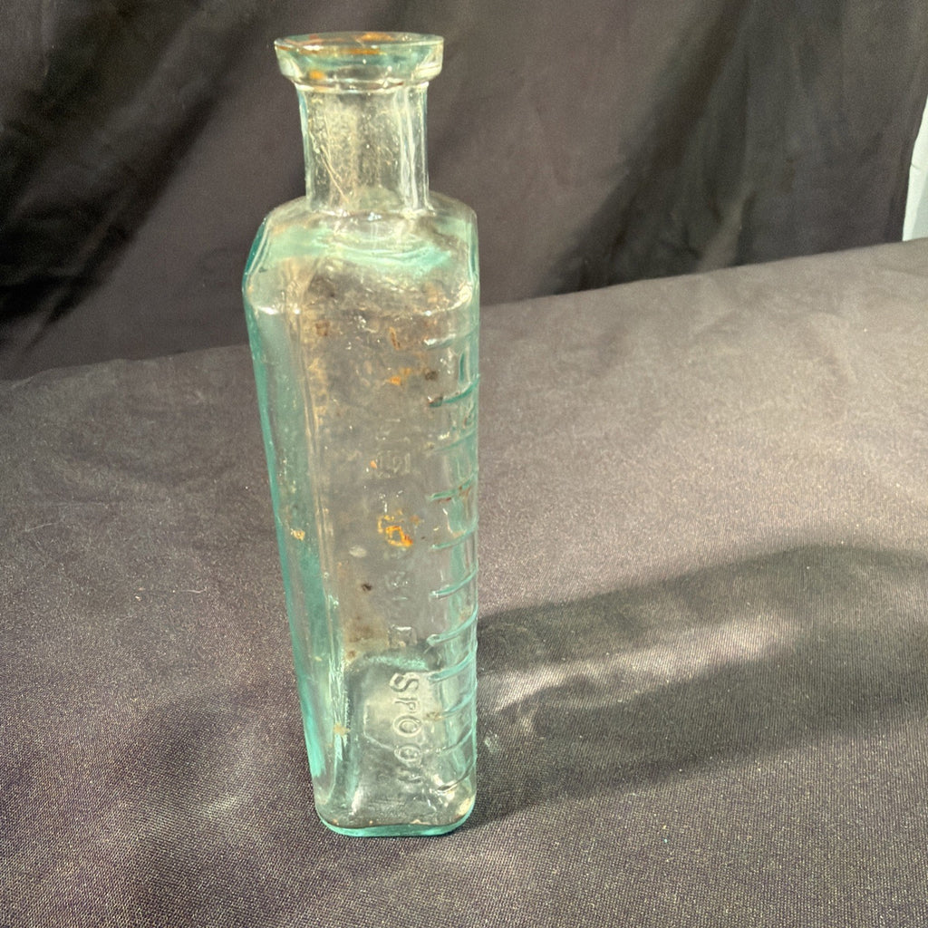 Antique Glass Bottle R.O. Pughe Chemist & Dentist Llanfairfechan Wales - (2016)