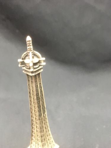 Vintage Eiffel Tower brass statue - MADE IN FRANCE - 6" Kitsch collectible (6411