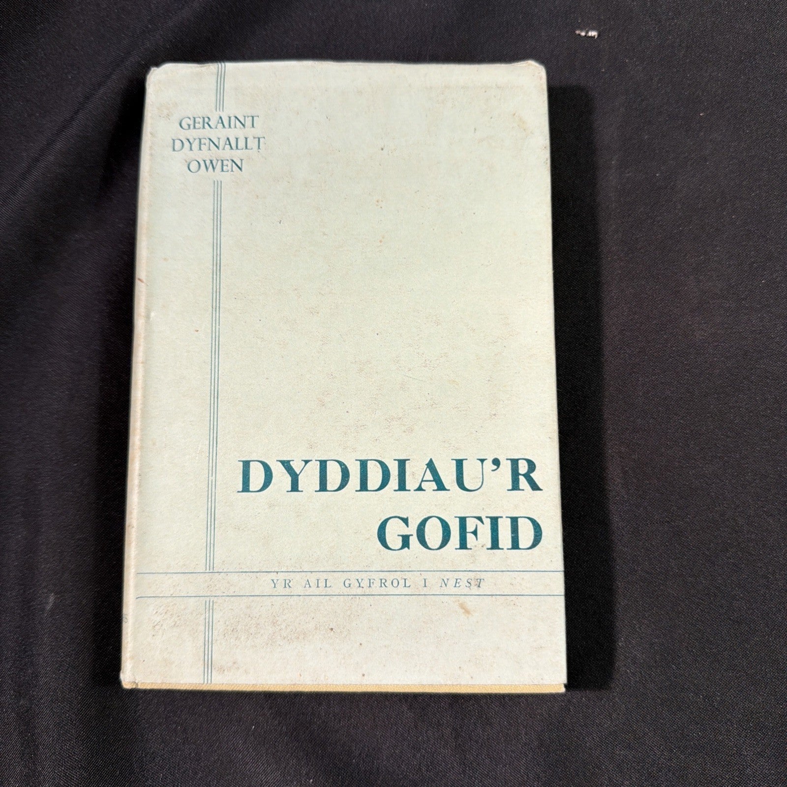 Dyddiau'r gofid, Geraint Dyfnallt Owen - Welsh Language book - (1875)