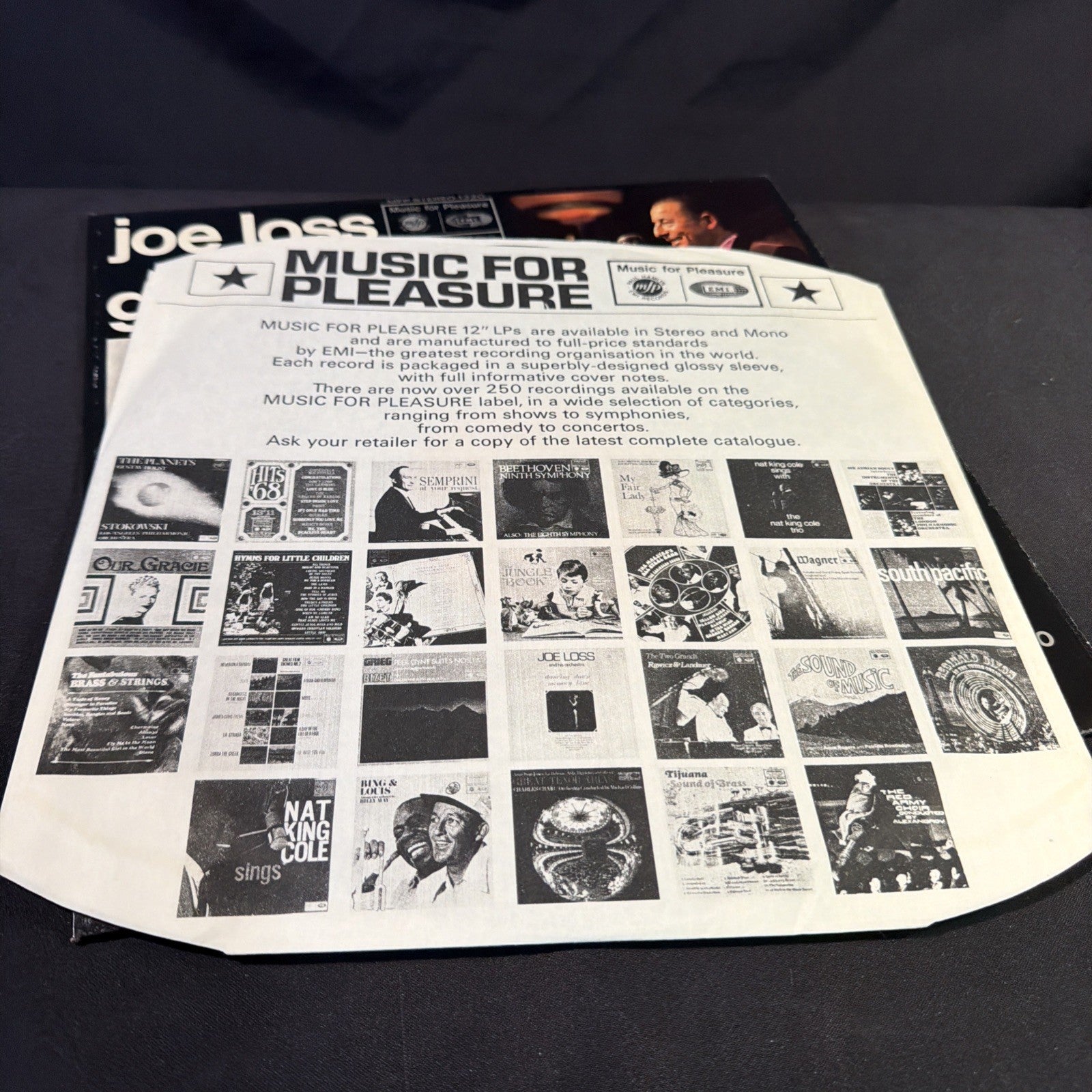 VINYL RECORD - Joe Loss and his orchestra plays Glenn Miller - (1425)