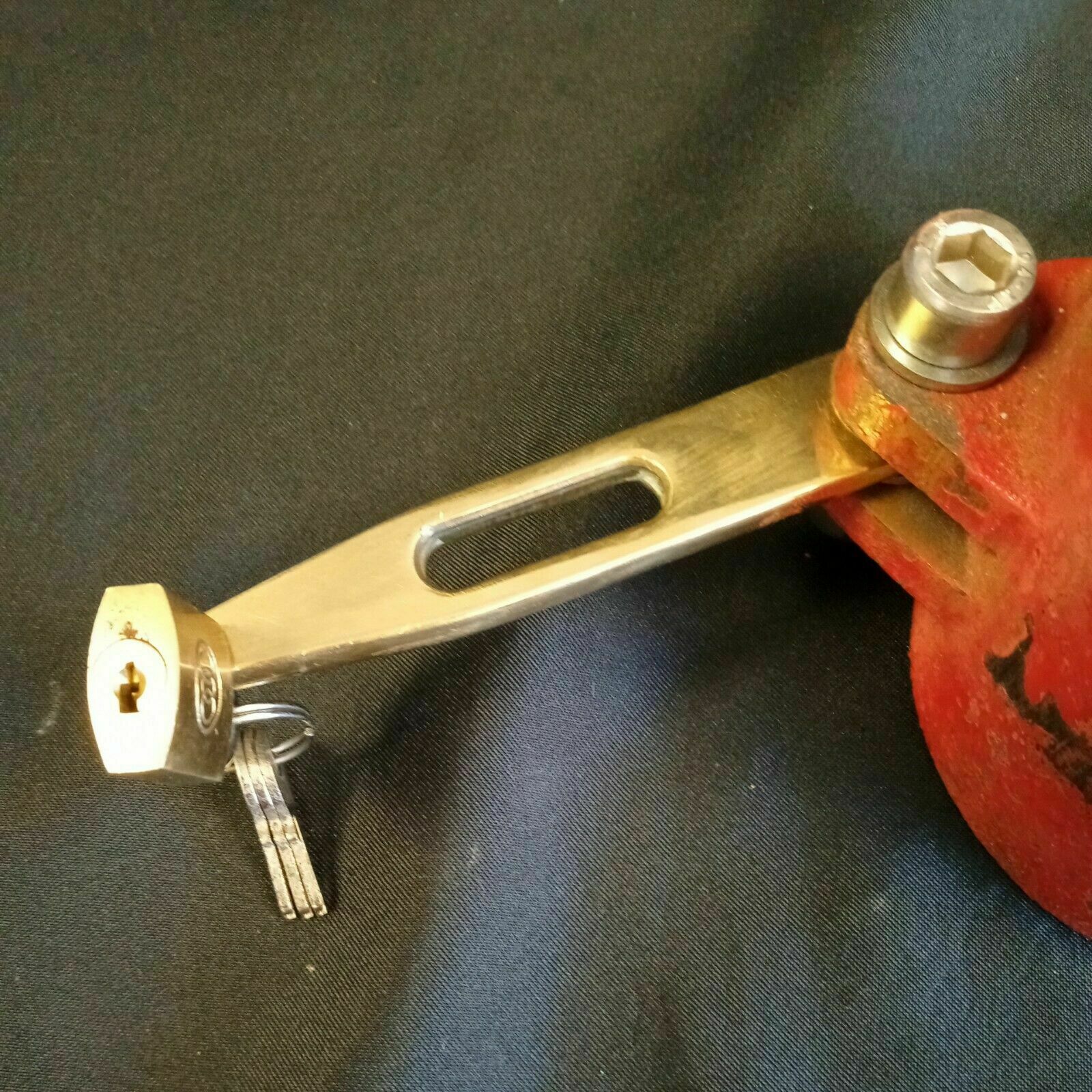 Kingsway Landon Ltd Free Fall Fire Valve Vintage weight 5KG -