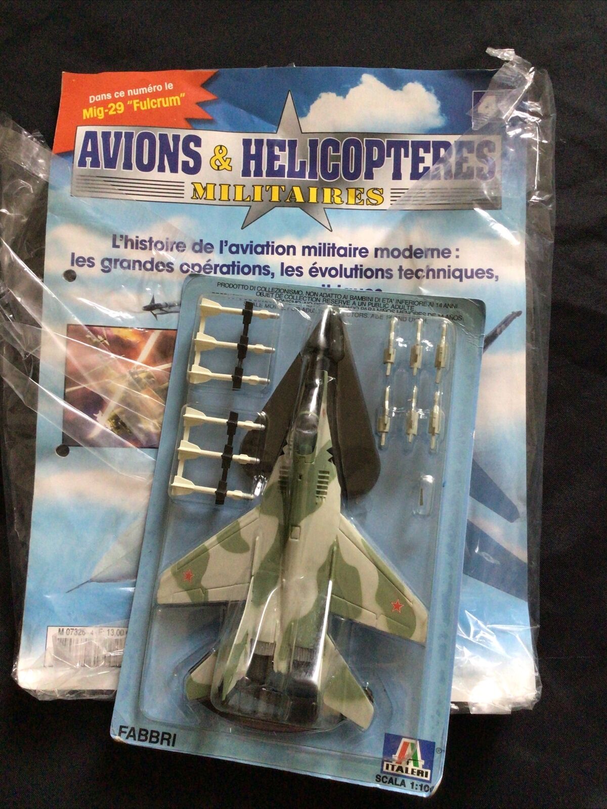 FABBRI Italeri Avions & Helicopteres Militaires 2001 Mag & die cast MIG-29 (8561