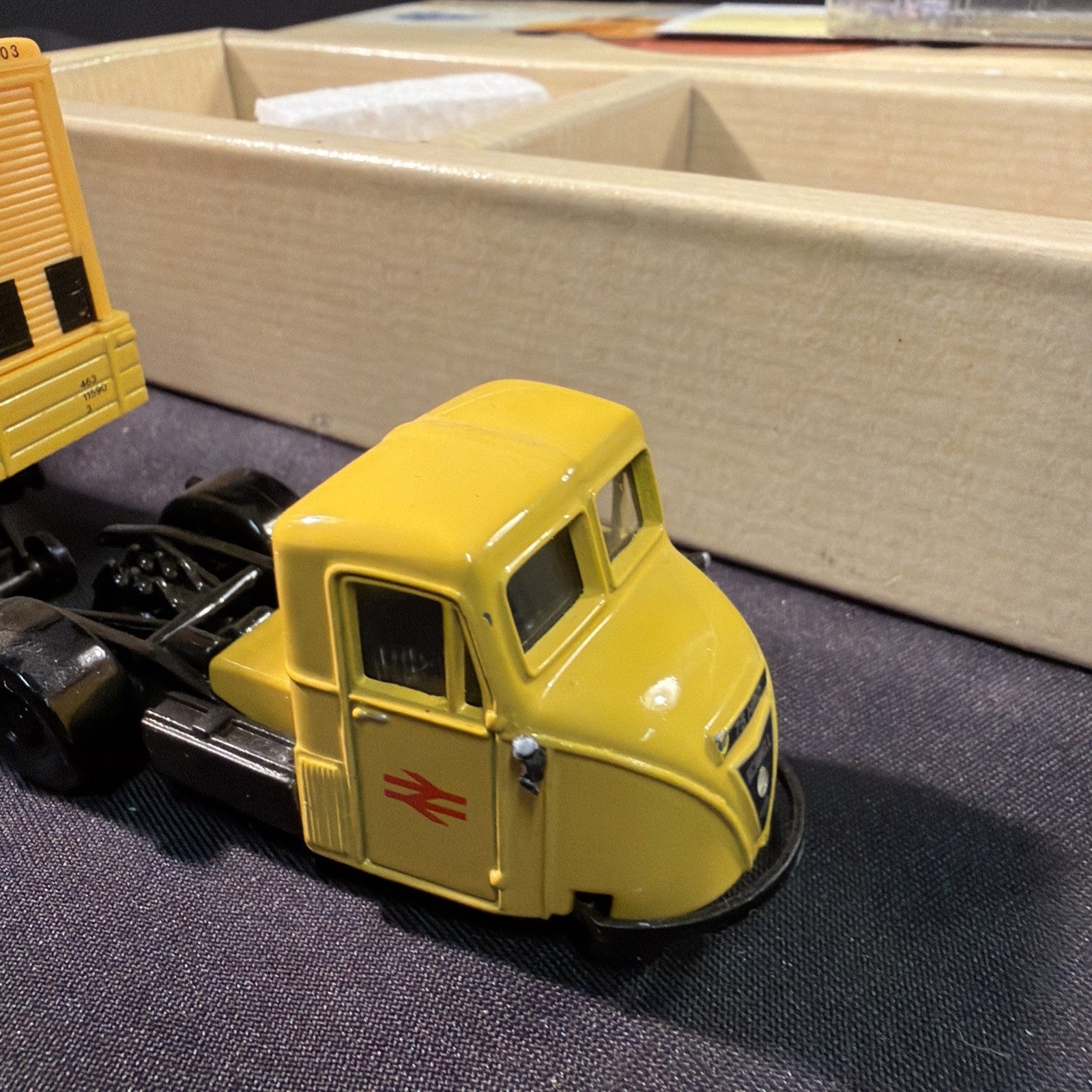 CORGI Classic Scammell Scarab 97910 Rail Freight LE #4964 of #7790 1993 - (2043)