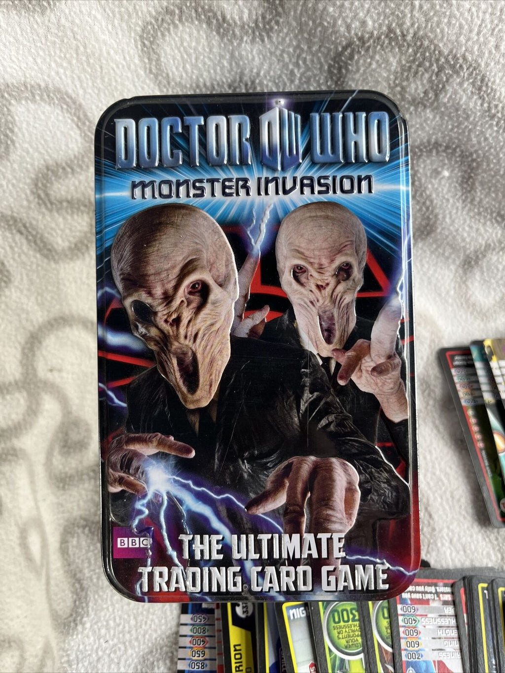 Doctor Who MONSTER INVASION - Dr Who 300+ Single Cards + tin