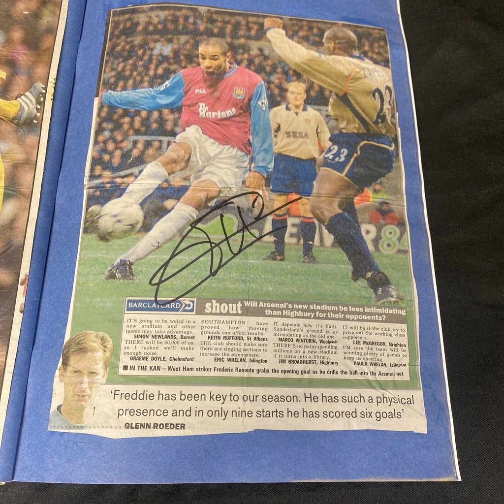 27 Genuine Premier League Footballers Autographs from the early 2000's - (8942)