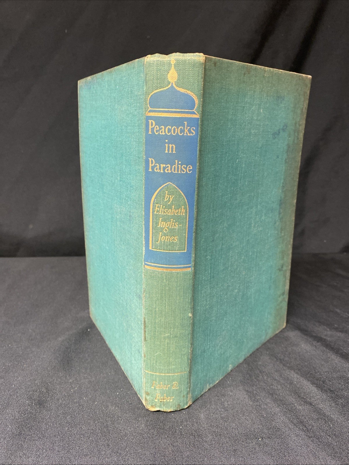 Book - Peacocks In Paradise by Elisabeth Inglis-Jones HAFOD History - (1542)