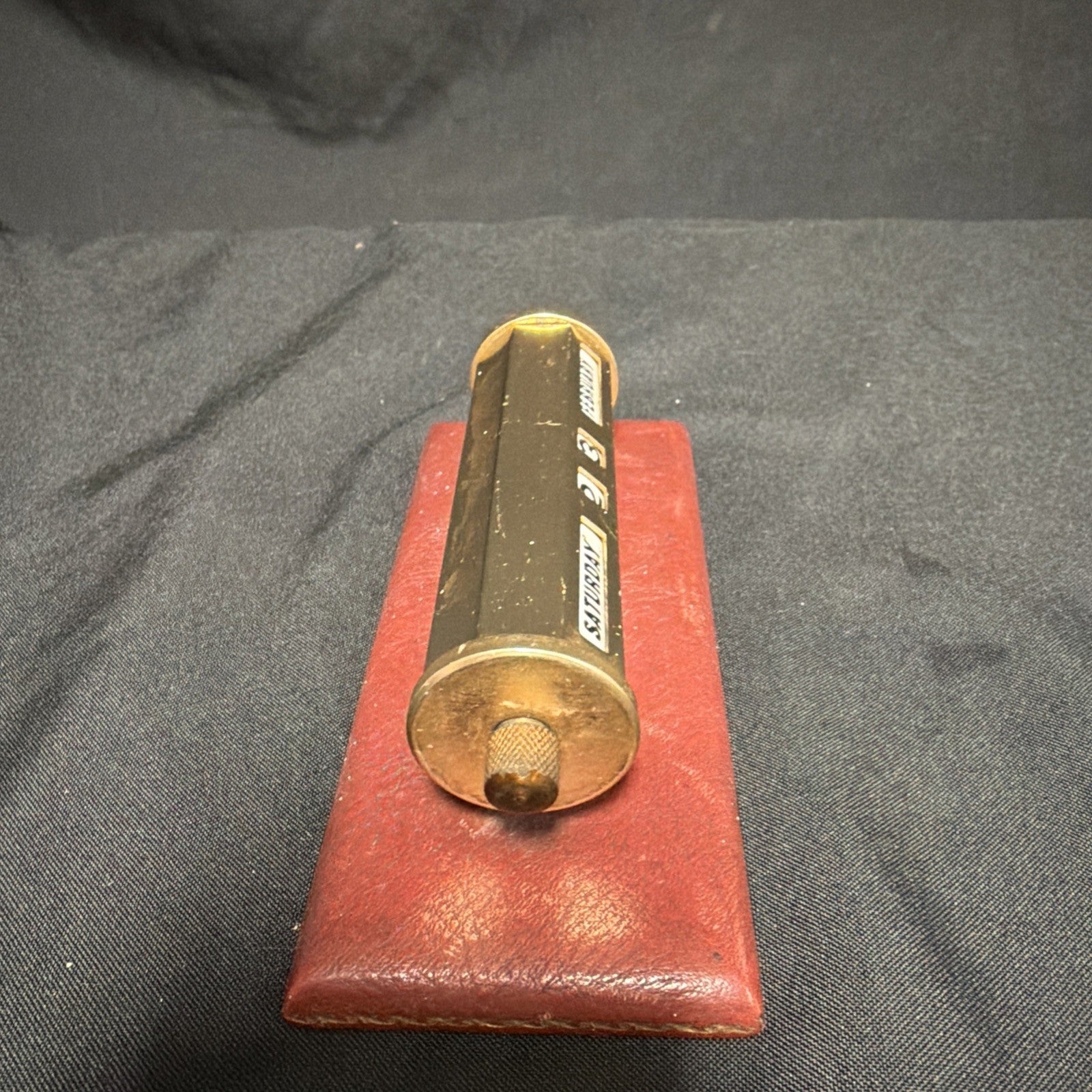 Vintage Art Deco Perpetual Desk Calendar by Leathersmith in Ex. Working order - (1970)