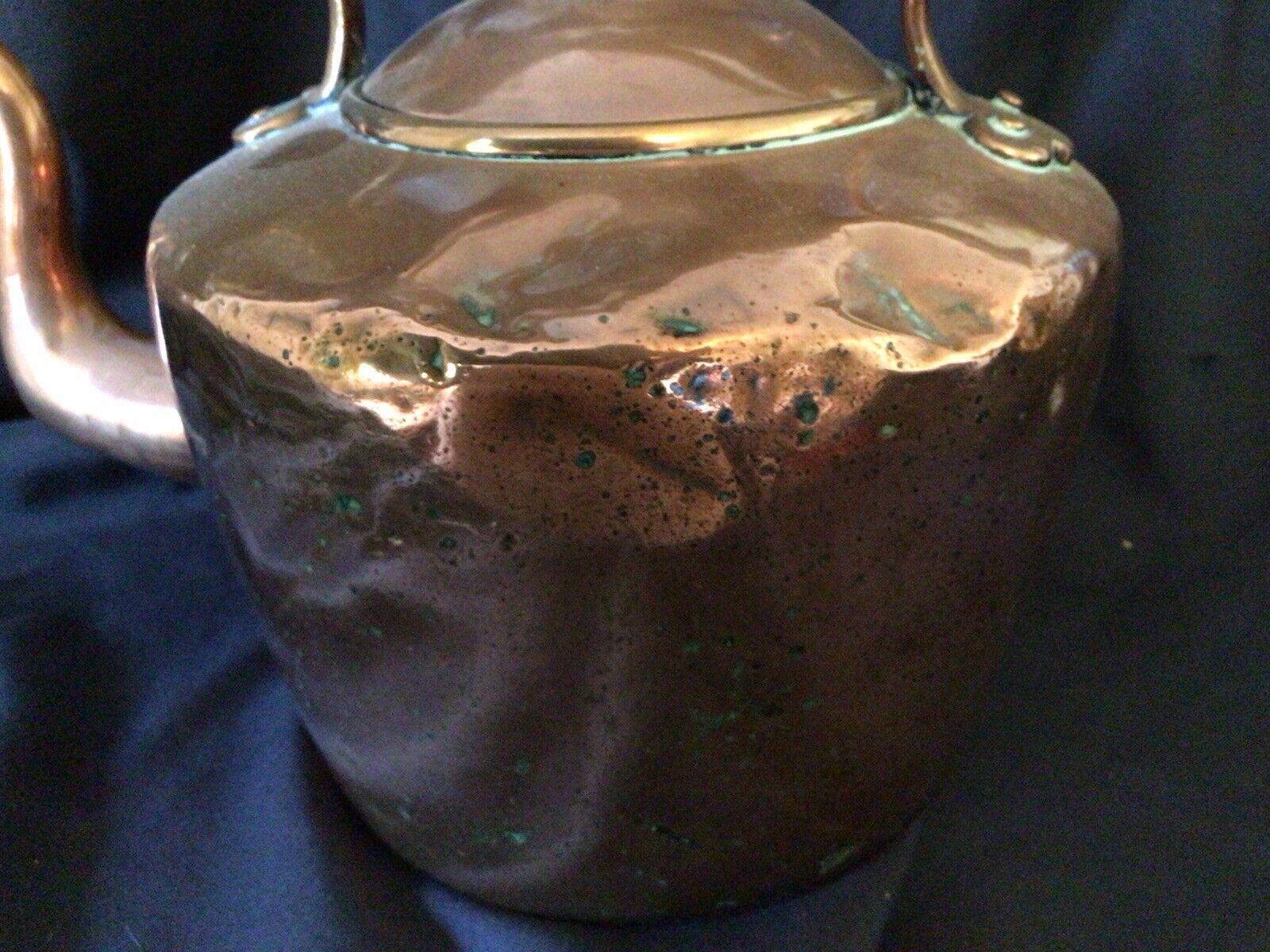 Kettle VERY heavy copper antique kettle nice patina - (8603)