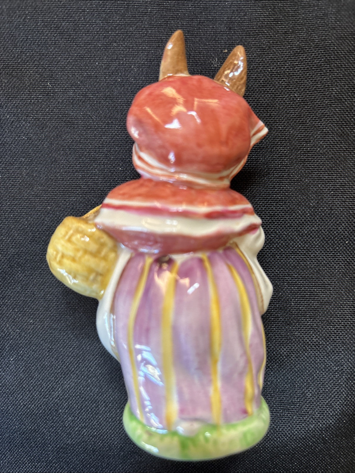 Beswick Beatrix Potter MRS RABBIT ceramic 1951 figure F.Warne & co - 5615