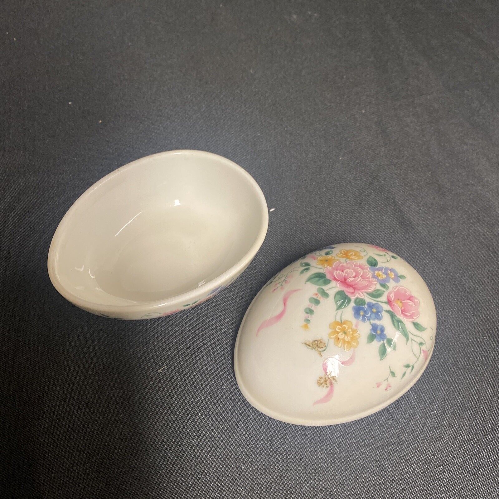 Trinket Box EGG - St Michael Marks and Spencer Pottery Egg England - (9215)