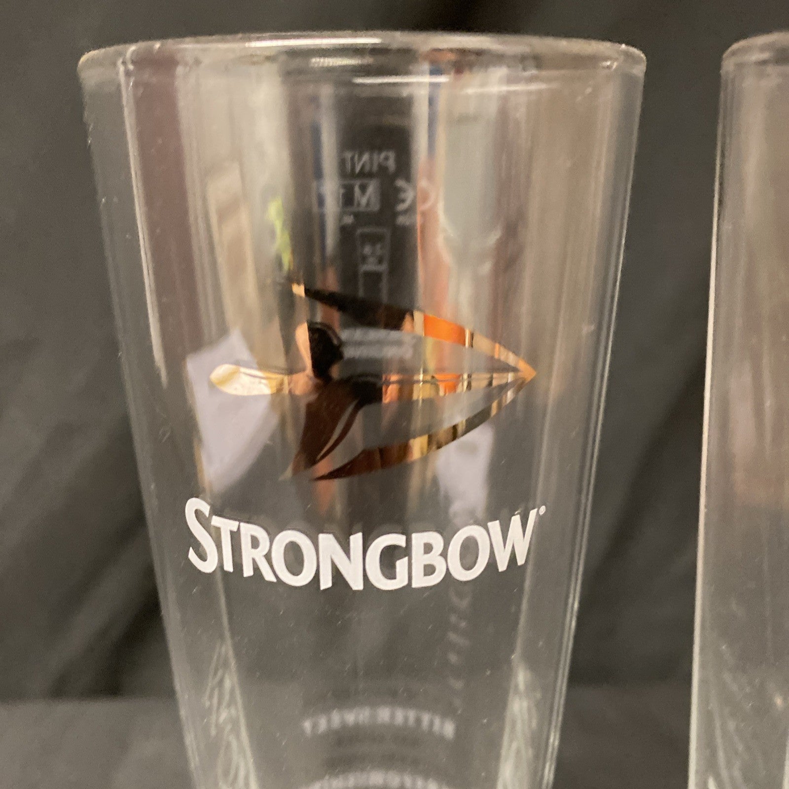 2X Strongbow Cider Pint Glasses Lager Cider Drinks Home Bar Pub Party (1341)