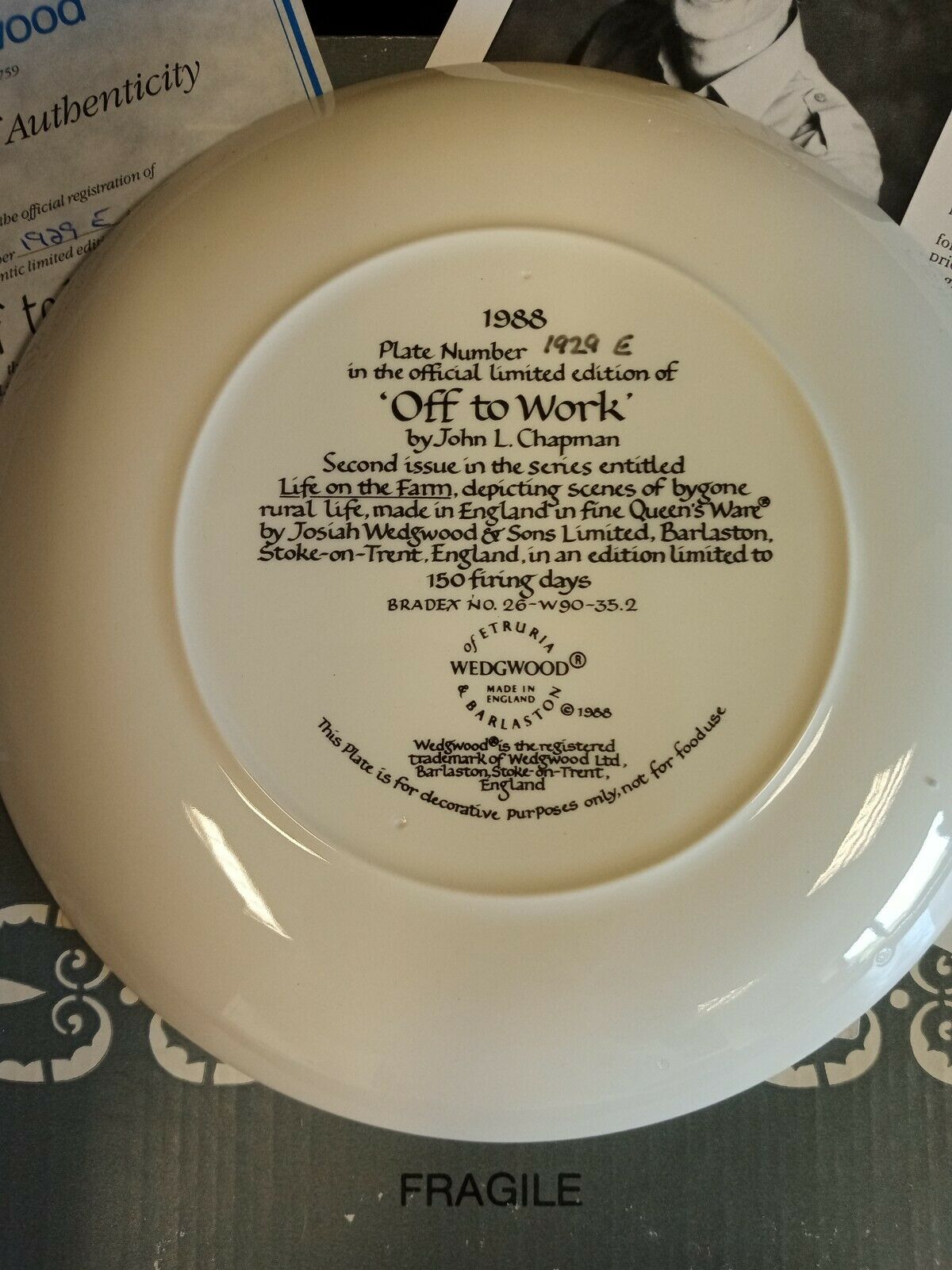 Wedgwood Queensware Collectors Boxed Plate Limited Ed. 1989 Off To Work (7880)