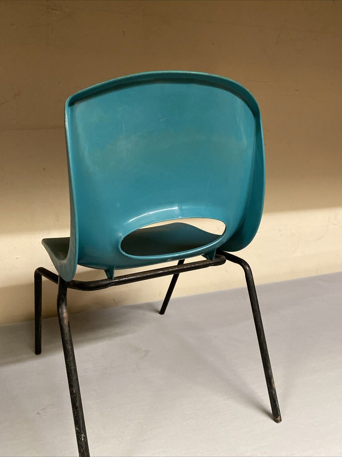 Chair Green Plastic Hard seat - schools, halls, groups etc Stackable - (5641)