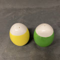 Vintage Egg Shaped Salt & Pepper pots collectable original - (5386)