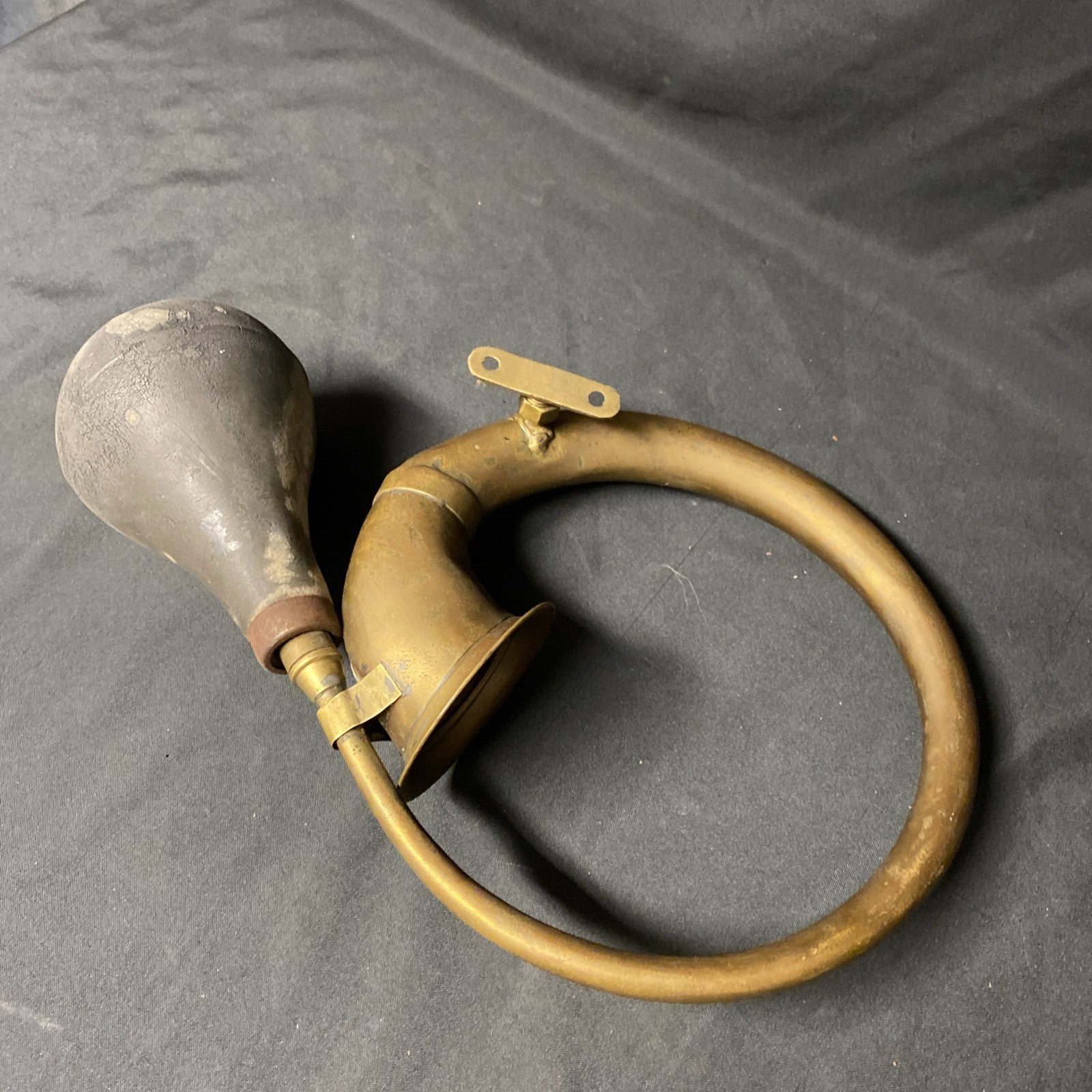 Antique Car Horn Brass body no 14 1910 to 1920,  Works Fine (1447)