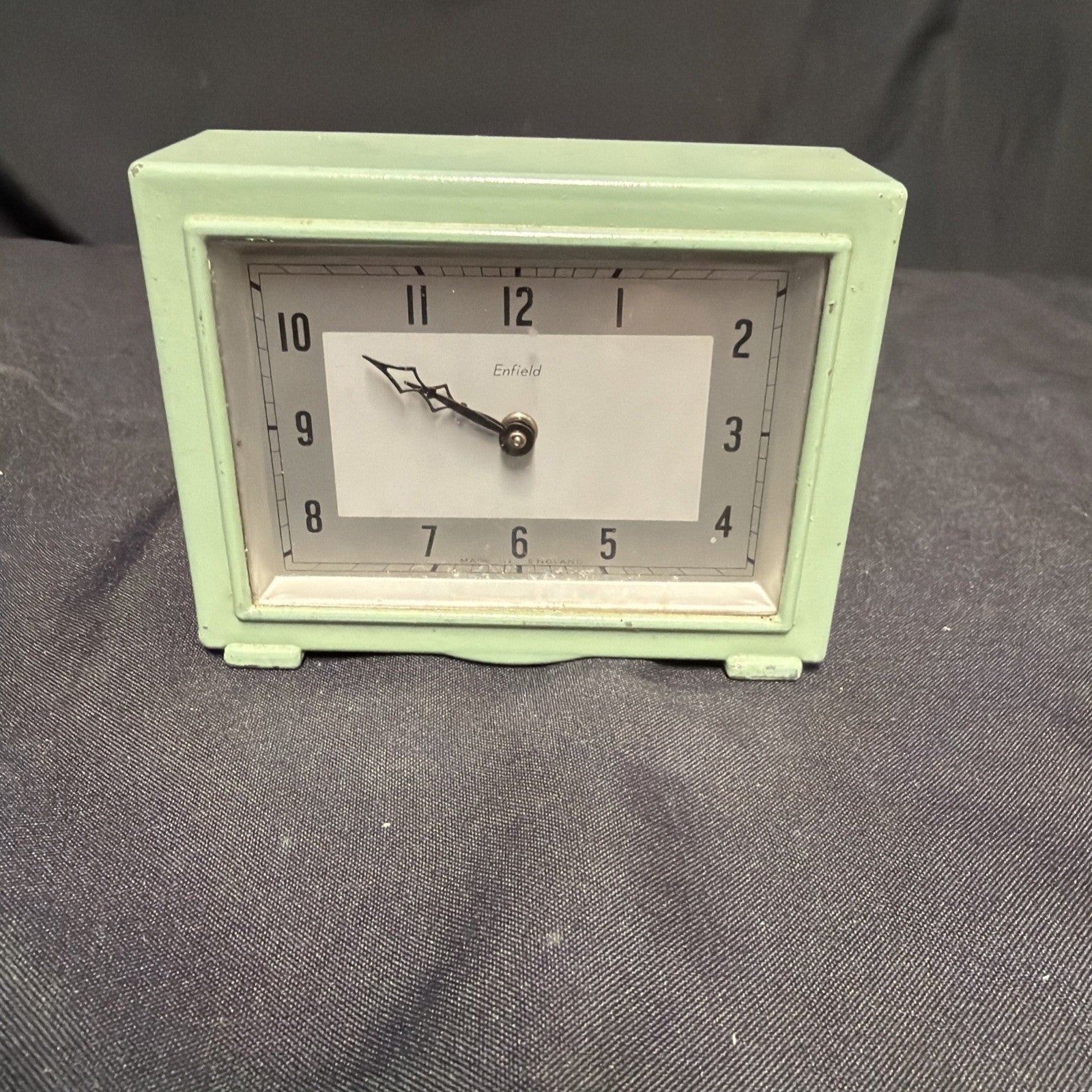 Enfield Art Deco desk clock in green and working order - (1841)
