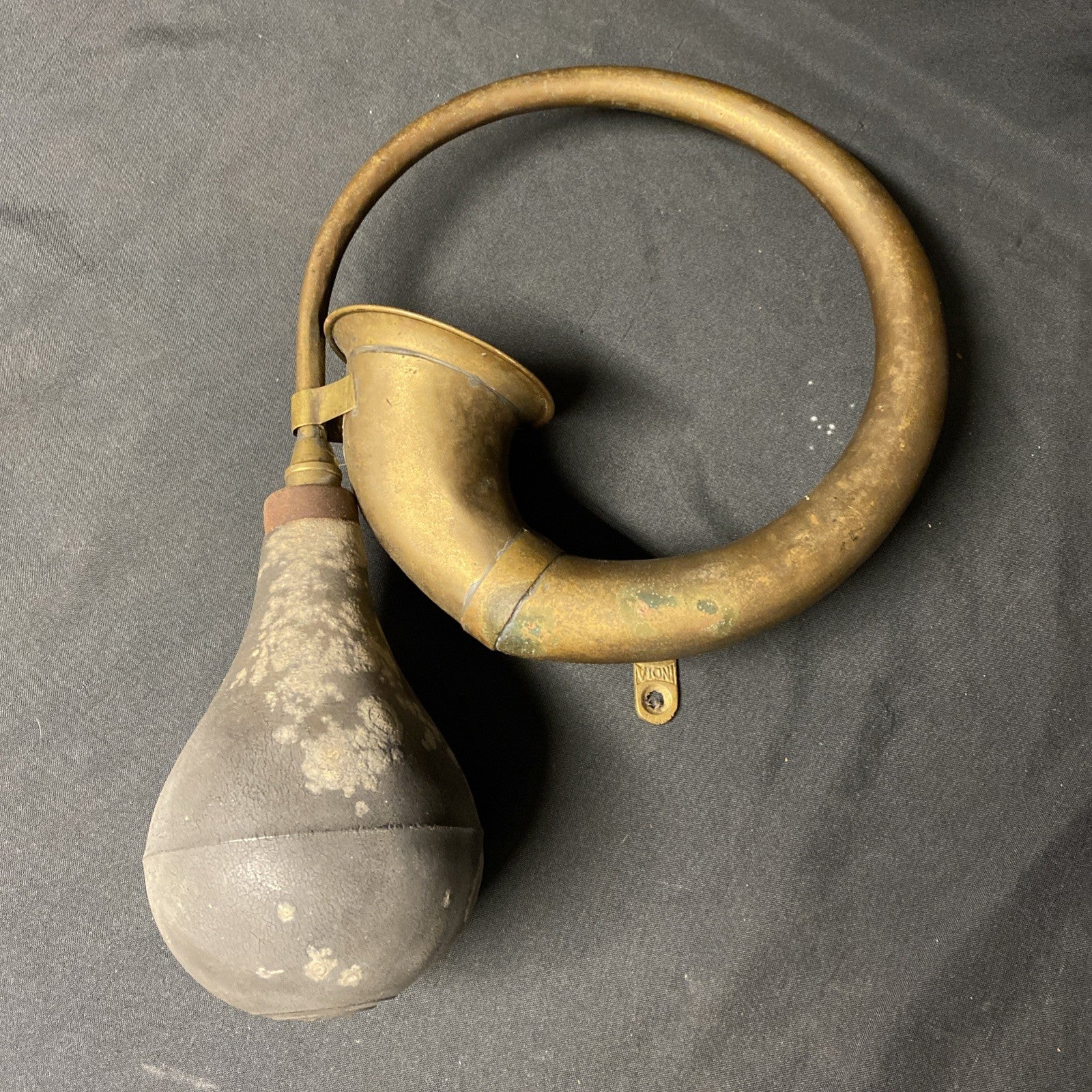 Antique Car Horn Brass body no 14 1910 to 1920,  Works Fine (1447)