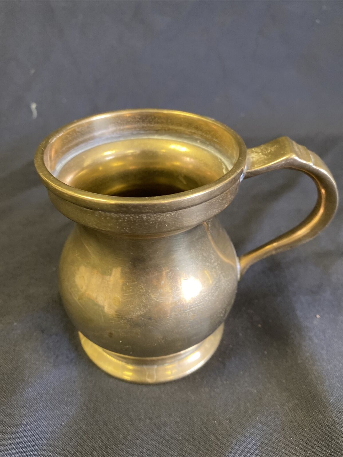 Solid Brass Victorian Antique Pub Measure stamped ER King Edward 1/2 Pint (6471)