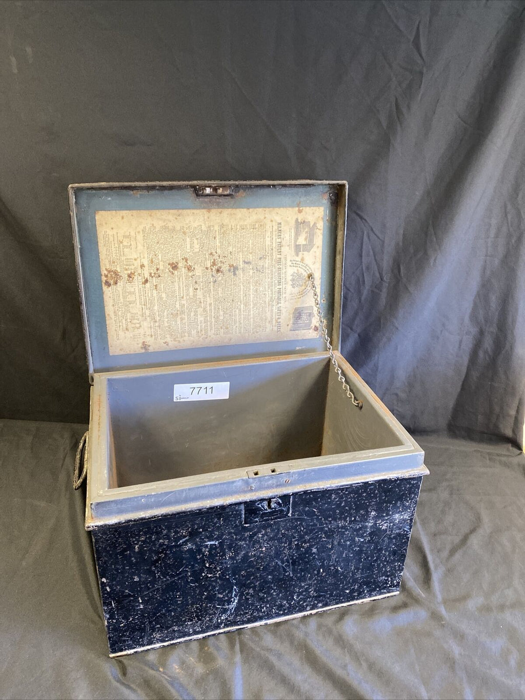 Antique Milners Fire-Proof Portable Safe 1842 V.Heavy 45cm x 31 x 31 cm (7711