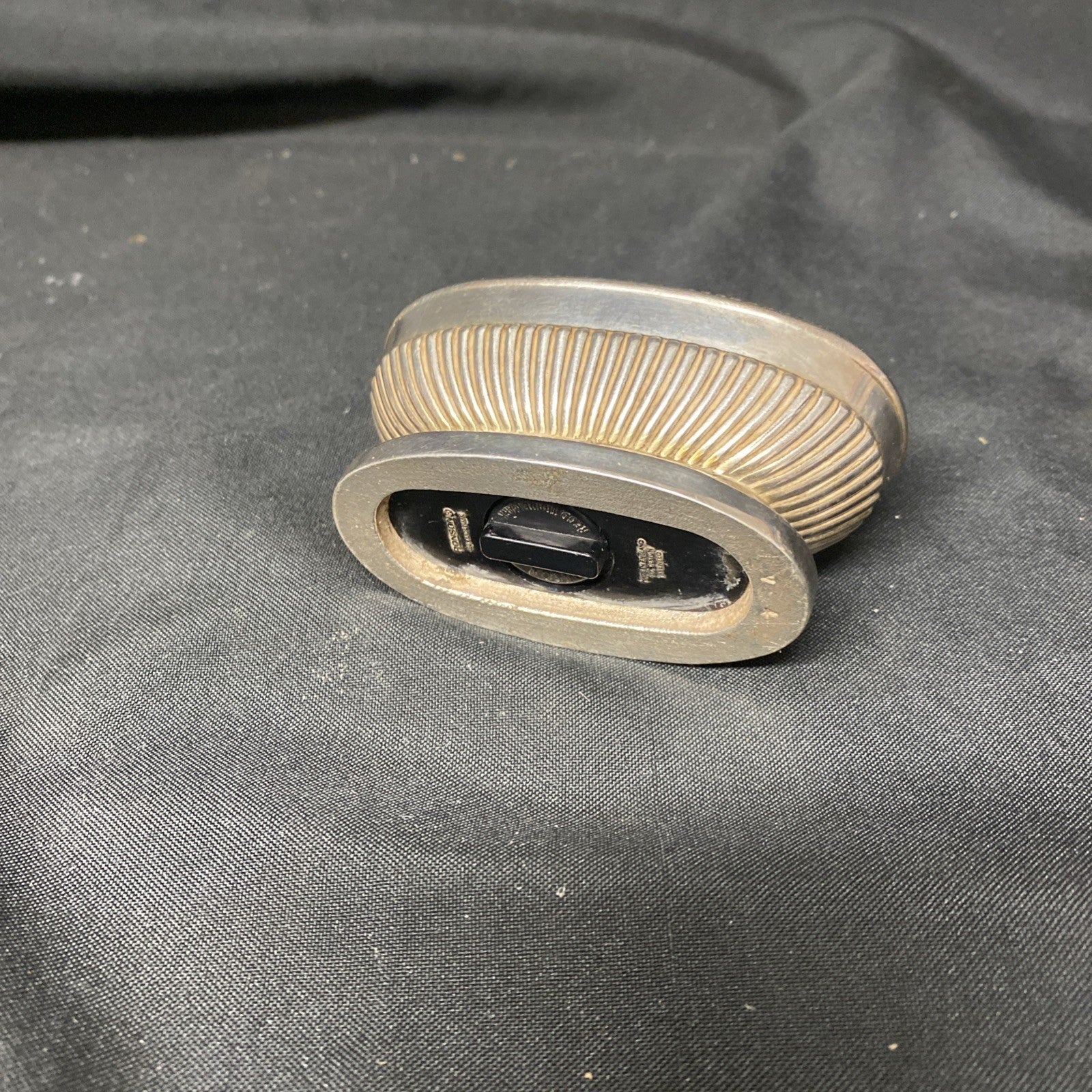 Ronson Vintage silver plated table top lighter - (1704)