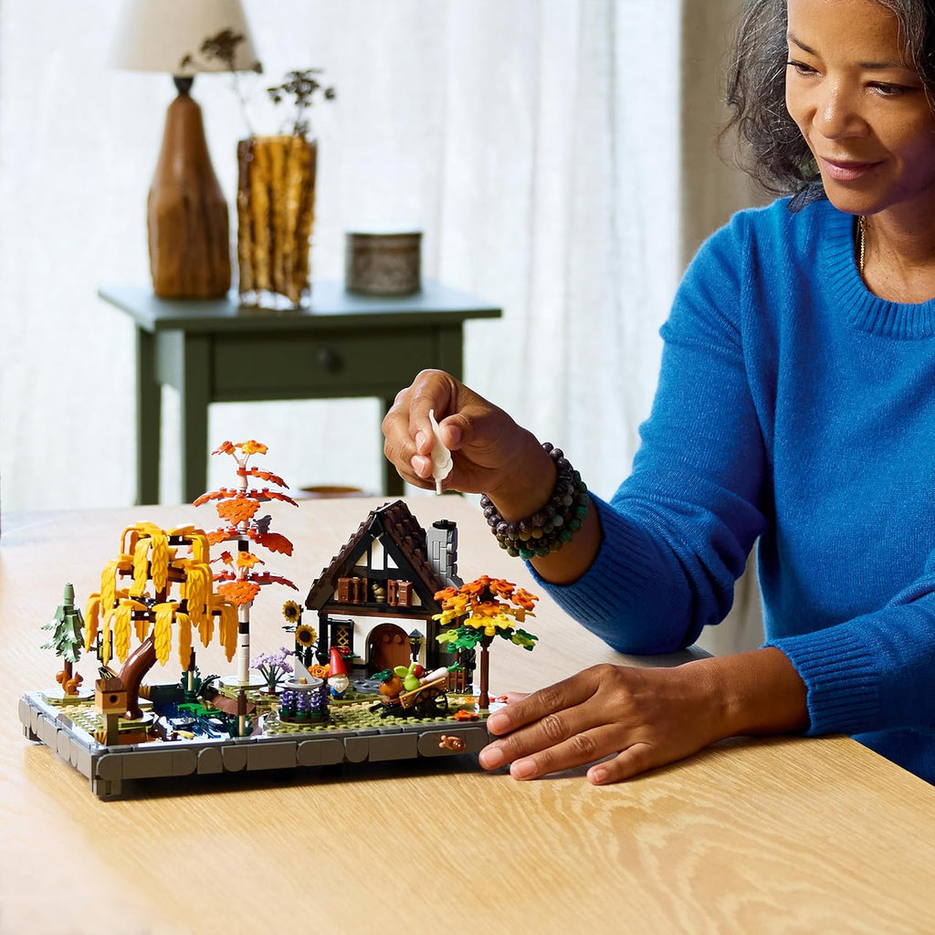 LEGO Icons - Autumn Cottage Garden - 11372