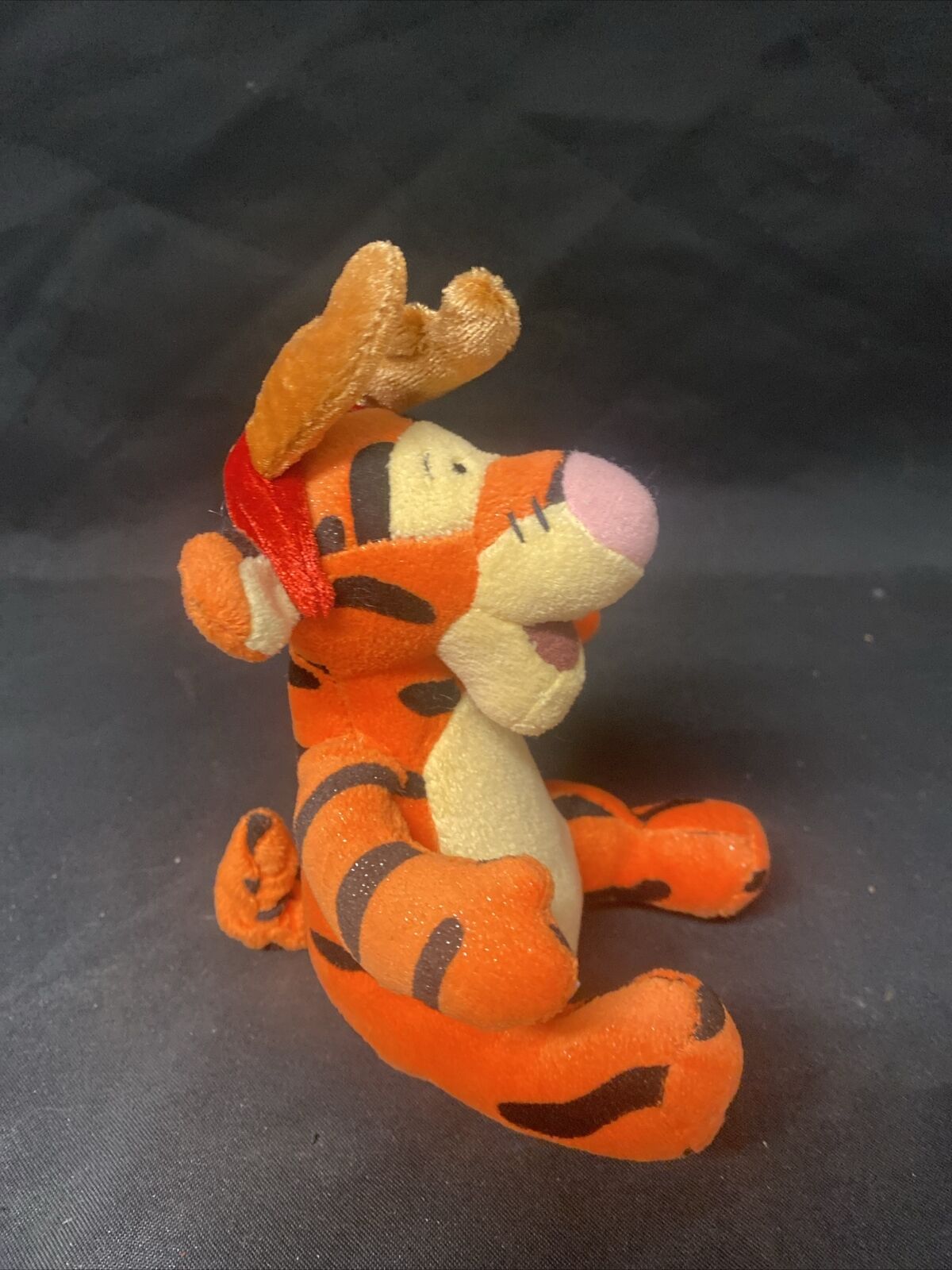 Disney Store Exclusive Tigger as Reindeer 15cm rare 2000's plush Soft Toy (5074)