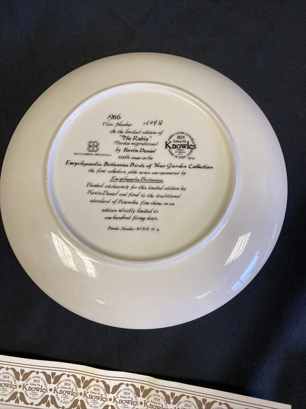 Knowles 1985 Birds in Your Garden Plates x 2 - Baltimore Oriole & The Robin(7834