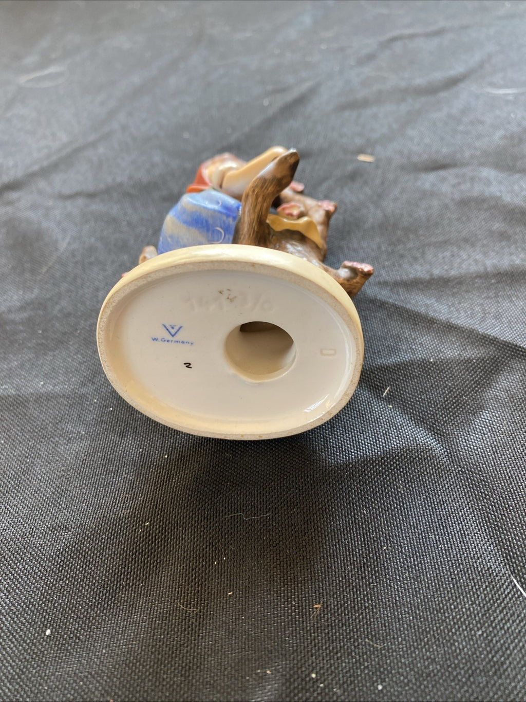 Vintage Goebel Hummel West Germany 4" Figurine 141 3/0 “Apple Tree Girl” (1028)