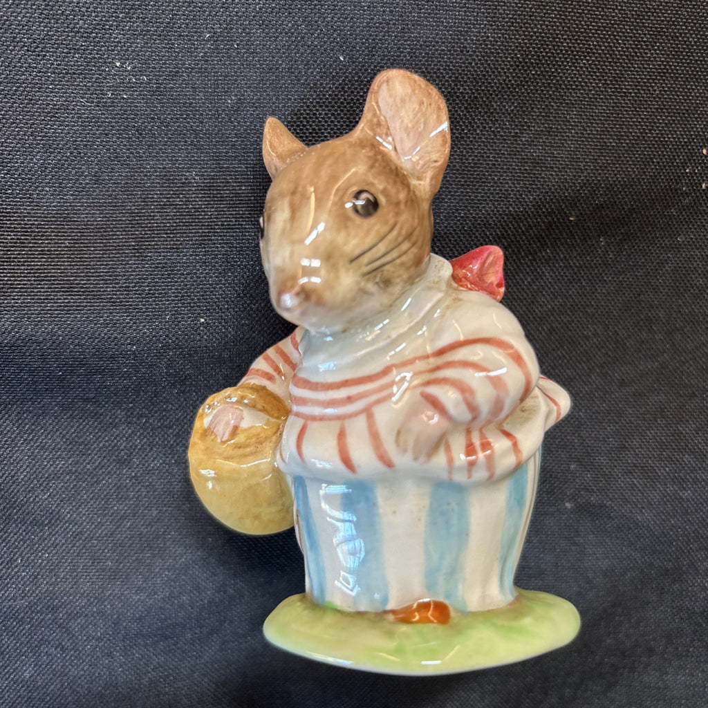 Beswick Beatrix Potter MRS TITTLEMOUSE ceramic 1948 figure F.Warne & co - 5621