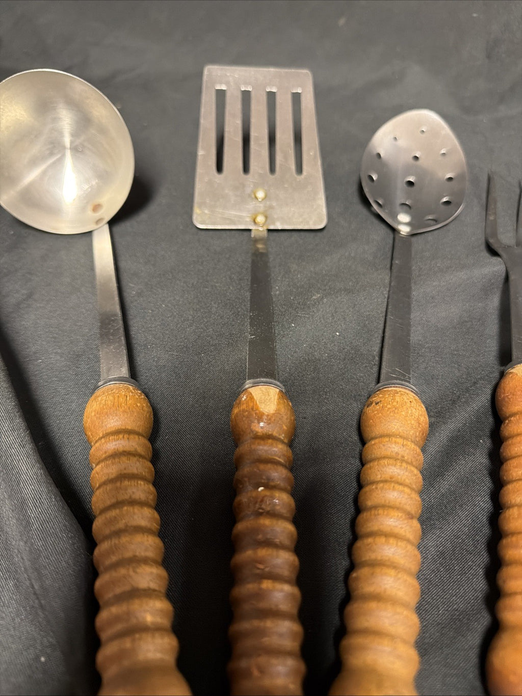Vintage 1970's Hong Kong made 4 piece Utensill Set Wooden Handles - (1809)
