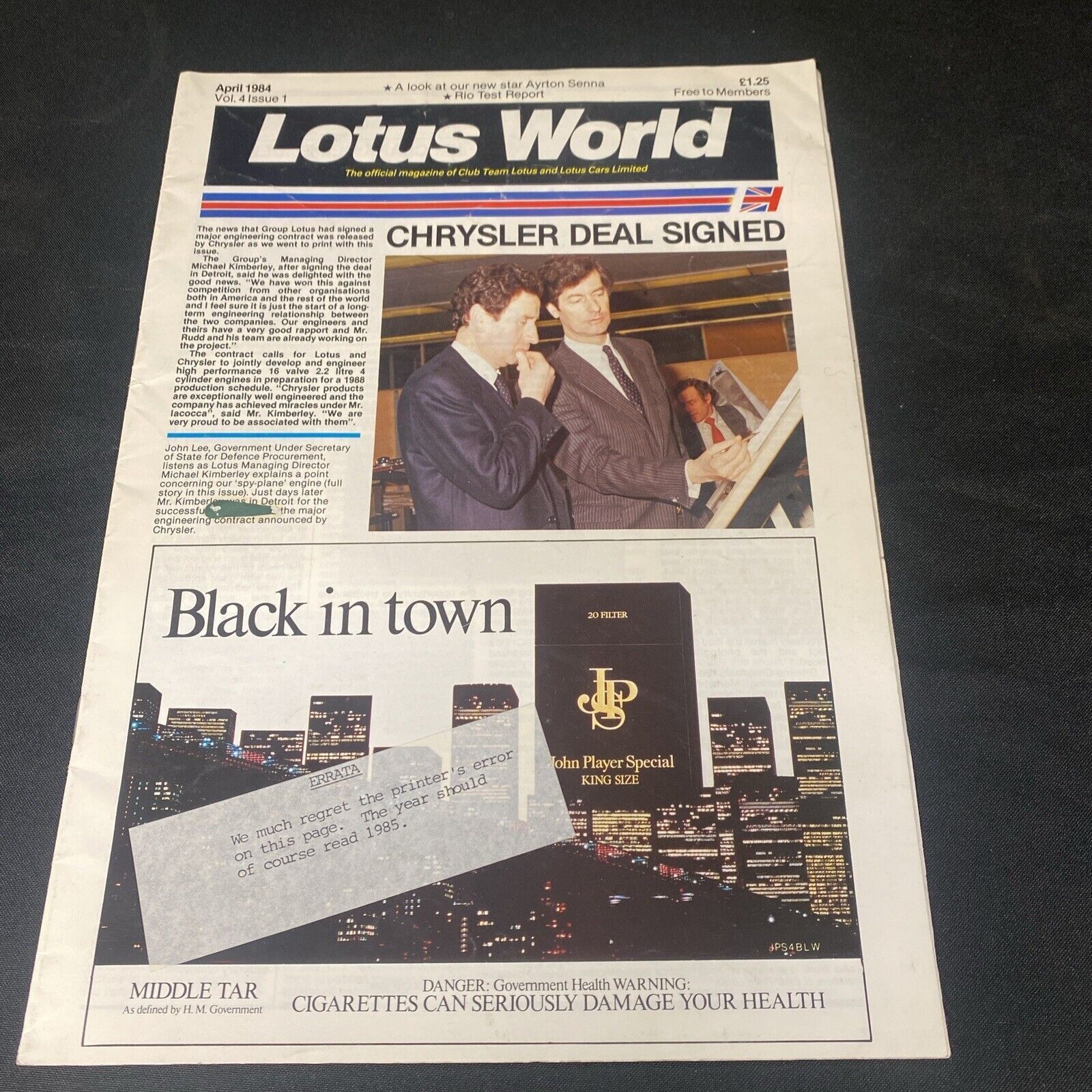 Lotus World Magazine Team Lotus 1985 with misprinted date -(8932)