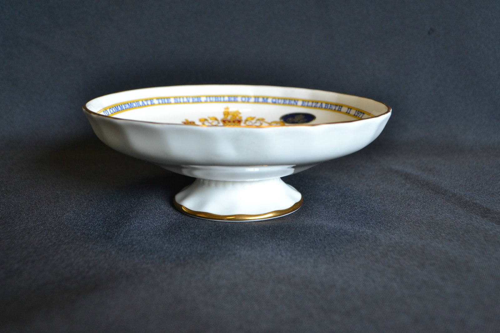 Aynsley China Commemorative Kings & Queens Silver Jubilee 1977 Footed Bowl (1560