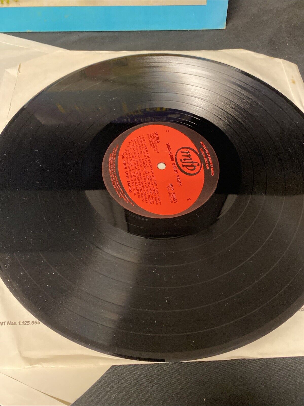 VINYL RECORD - The Geoff Love Banjos - Sing Along Banjo Party - (5694)