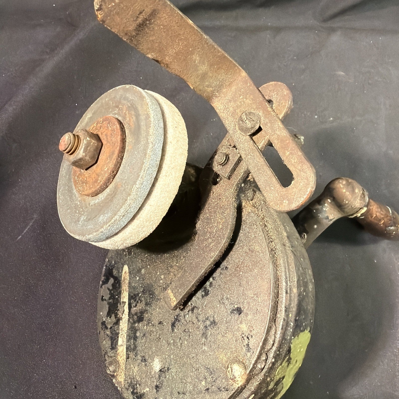 Vintage Cast Iron Hand Crank Bench Mount Grinder Sharpener Clamp On 3" Stone - (1978)