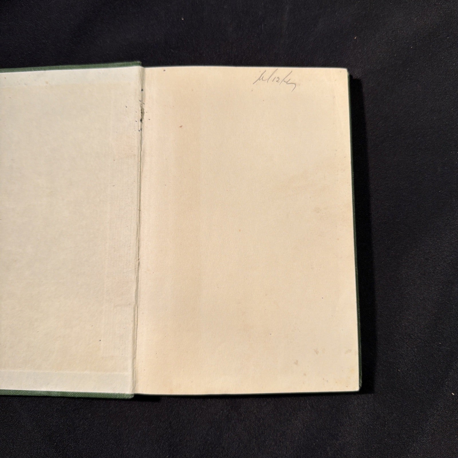 Yn yr Ardd, Sgyrsiau Radio, Tom Jones - Welsh Language book - (1862)