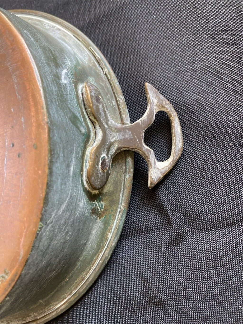 Victorian Copper Pan with Brass Handles Lovely Rustic home décor item (5920)