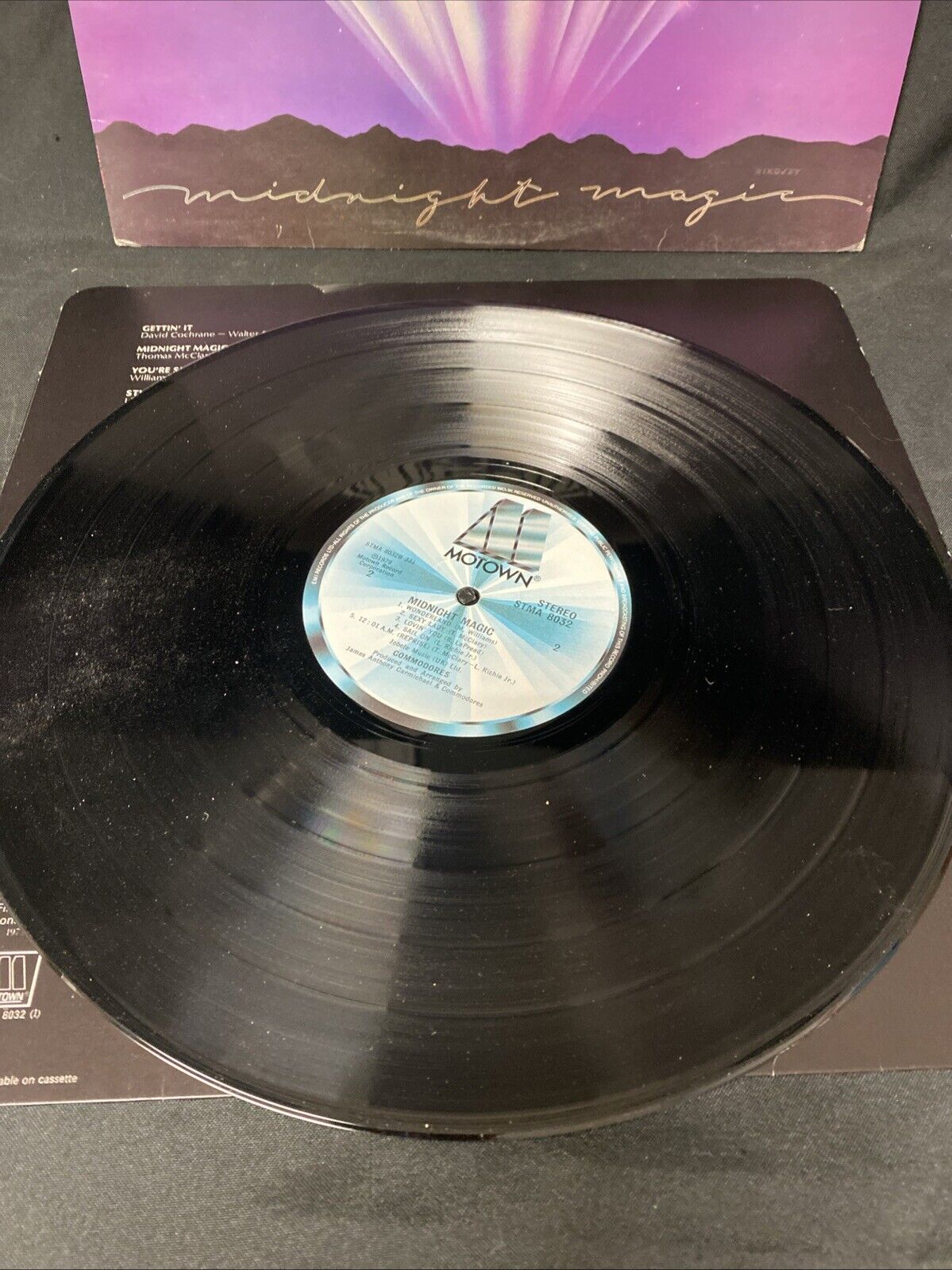 VINYL RECORD - Commodores - Midnight Magic Motown 1979 - STMA8032 - (5678)