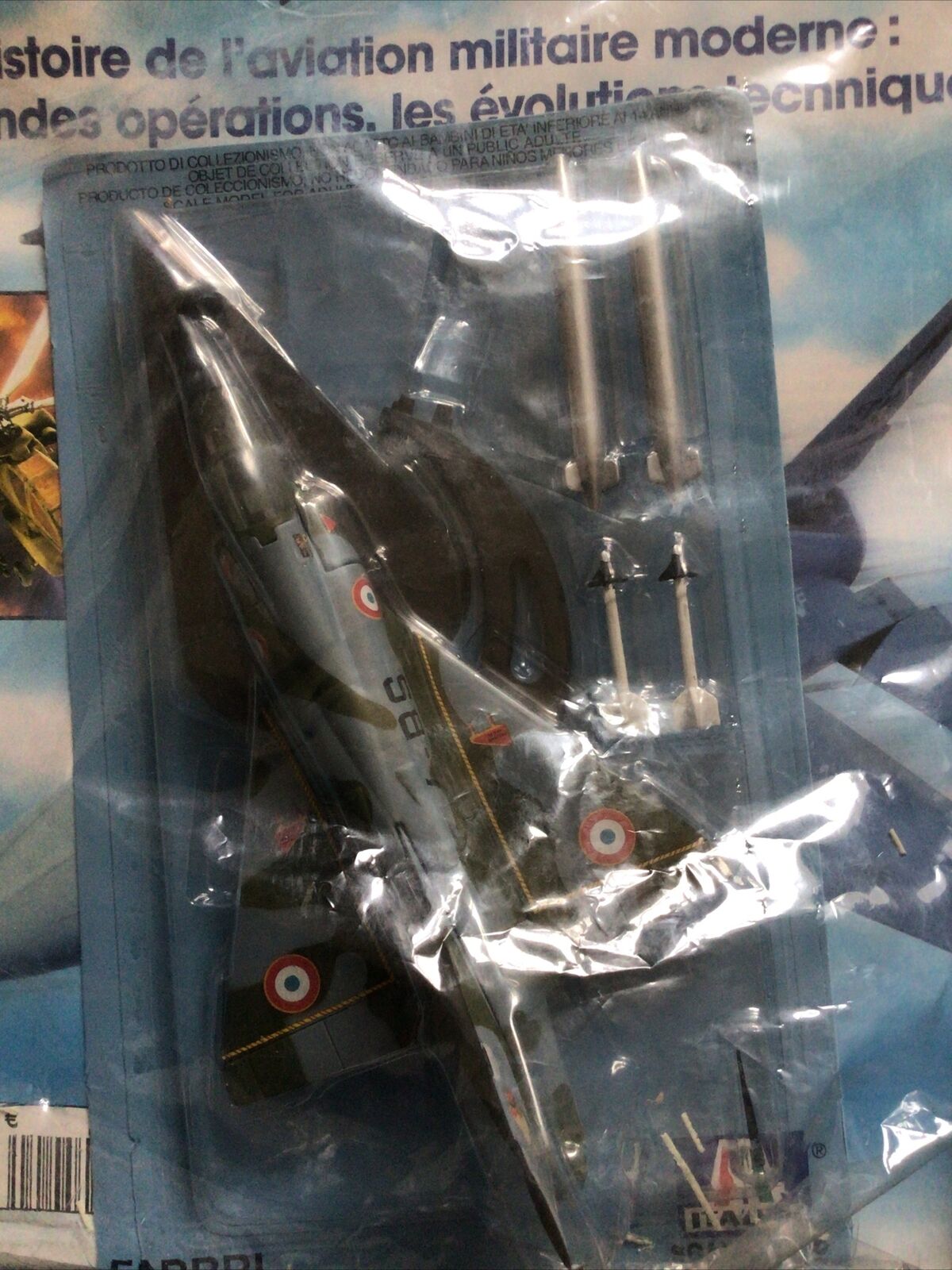 FABBRI Italeri Avions Militaires 2001 Mag & die cast MIRAGE III E (8566