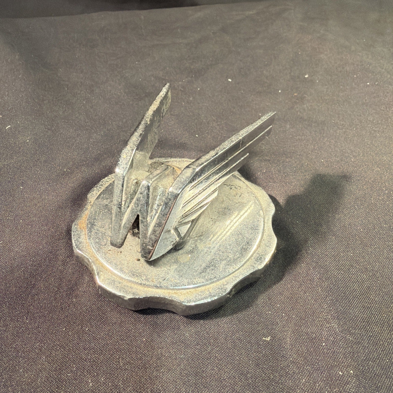 Vintage Wolseley Automobile " Flying W " Radiator Cap/ Hood Ornament Mascot - (2042)