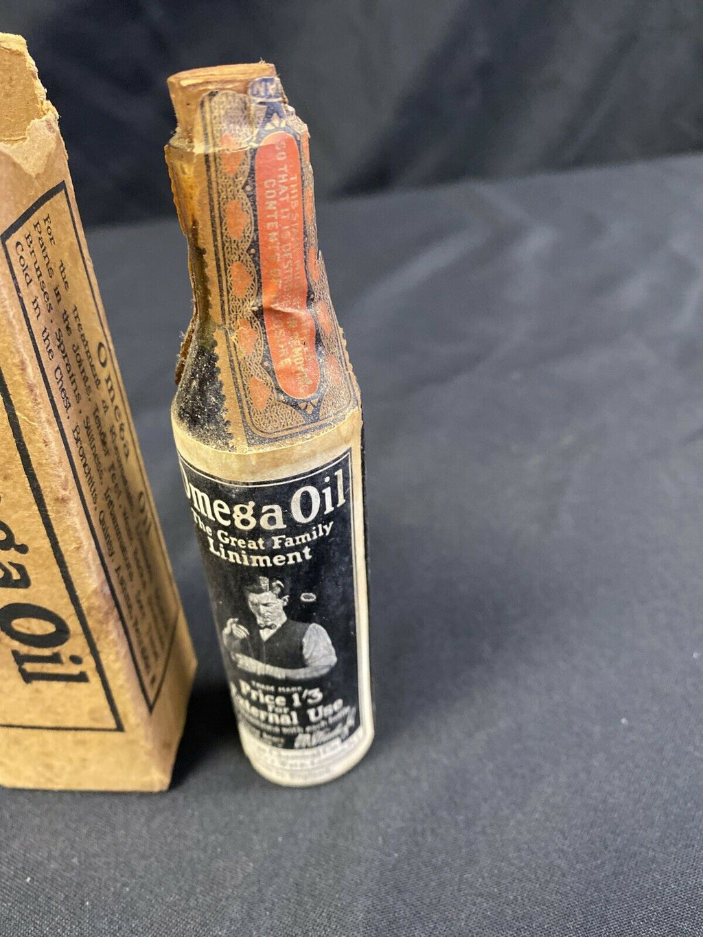 Antique Poison Medicine Bottle Full sealed ->100 yrs.  OMEGA OIL - London -(6602