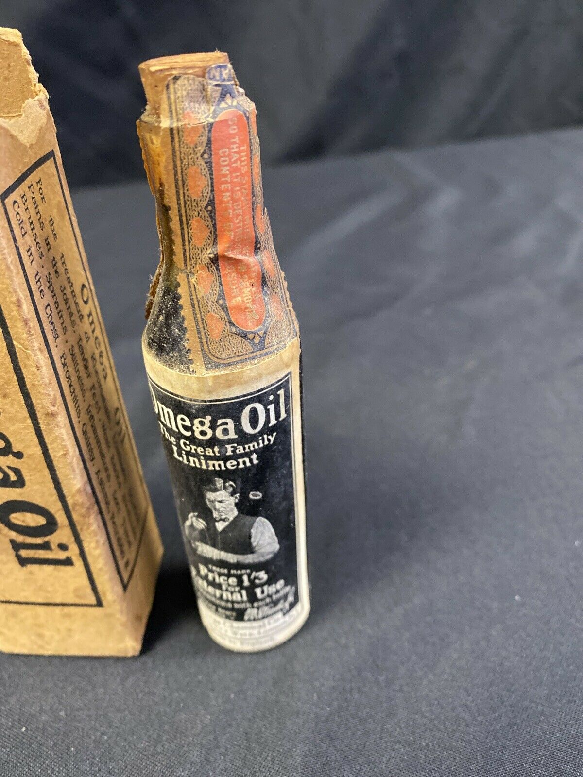 Antique Poison Medicine Bottle Full sealed ->100 yrs.  OMEGA OIL - London -(6602